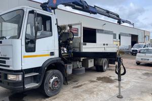 IVECO 120E15 CON GRU PM 13SPCE