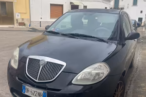 Lancia y