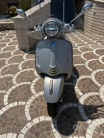 Vespa GTS 300 Super tech