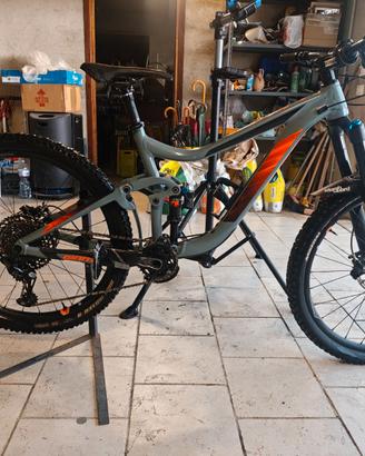 MTB enduro giant reign 1.5 2018