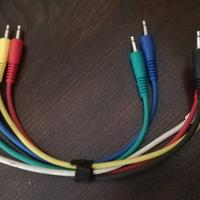 Cavi patch per synth analogici