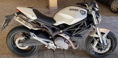 ducati monster 696