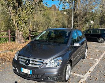 Mercedes-Benz B 180 d Automatic Premium |
