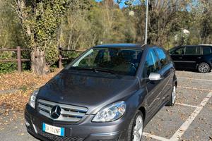 Mercedes-Benz B 180 d Automatic Premium |