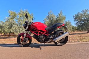 Ducati monster 695