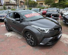 Toyota C-HR Hybrid E-CVT Style *RETROCAMERA