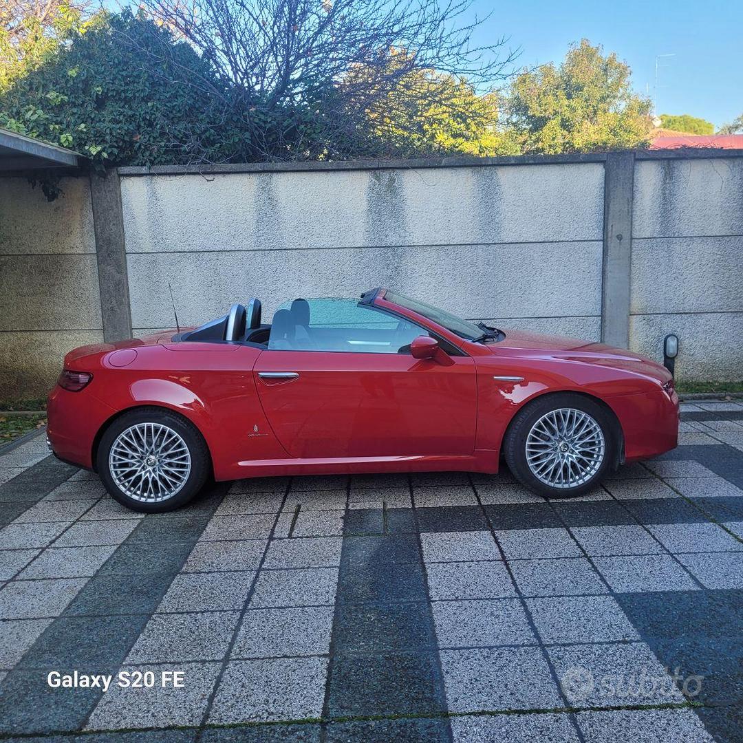 Alfa Romeo Spider 2006 photo 4