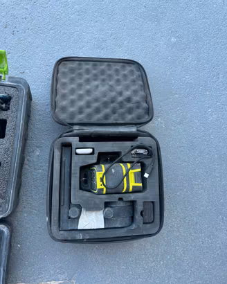 Livella laser 3D Metrica raggio verde con custodia