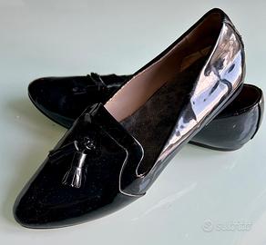 Mocassini in vernice nera