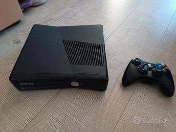 Xbox 360 con fallout, call of duty black ops 2 e 3