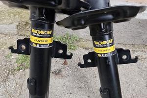 Coppia di ammortizzatori anteriori MONROE