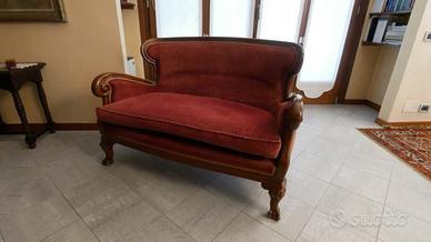 Divanetto 2 Posti Stile Luigi XV in Velluto rosso