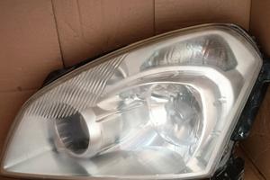 fanale Fanale sinistro allo xeno  Nissan Qashqai 