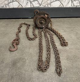 Vecchia carrucola - paranco manuale