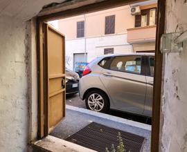 FURIO CAMILLO locale C2 35mq ingresso su strada