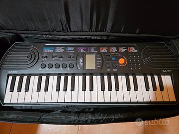 Pianola Casio SA-77 