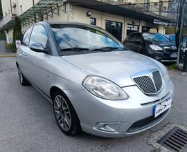 Lancia Ypsilon 1.4 95CV MomoDesign SUBWOOFER