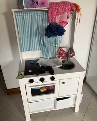Cucina gioco IKEA con accessori