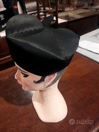 Tricorno in pura seta