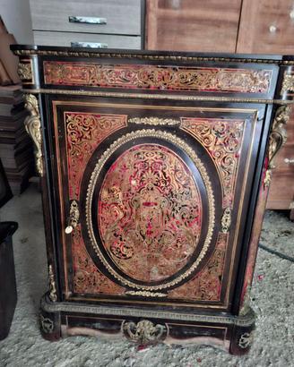Antica credenza in stile Boulle
