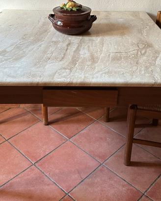 Tavolo quadrato in legno e marmo