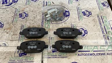 LANCIA THESIS - PASTICCHE FRENI