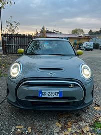 Mini cooper SE elettrica