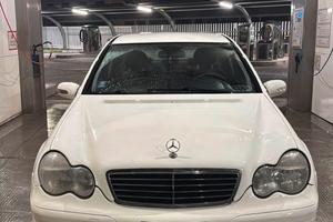 Mercedes-Benz W203 2.2 CDI