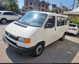 VOLKSWAGEN CARAVELLE-MULTIVAN 9 POSTI 2001