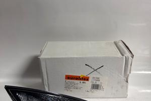 Fanale anteriore sinistro lancia y 96>00