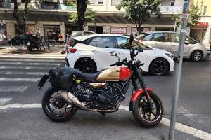 Royal Enfield Guerrilla 450 - Gold Dip-Mai Caduta 