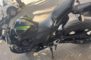moto Kawasaki z800 tenuta in perfette condizioni