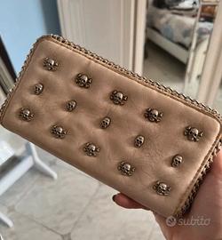 Portafoglio con borchie a teschio + catena