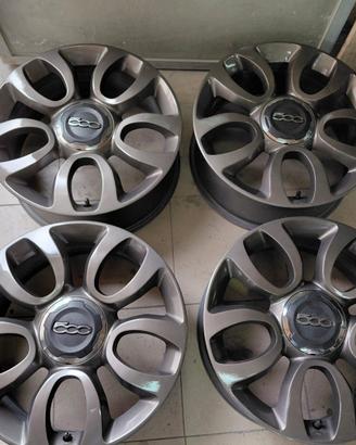 Cerchi in lega da 17 pollici per Fiat 500L