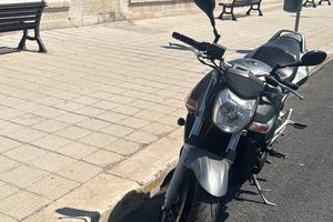 Suzuki gsr 600