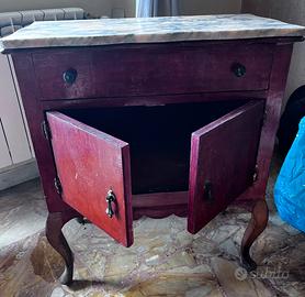 Mobiletto vintage con piano in marmo sagomato