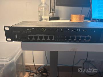 Router Mikrotik RB201 1uias rm