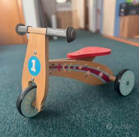 Bicicletta senza pedalo in legno