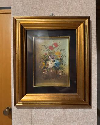 Quadro classico a fiori con cornice dorata