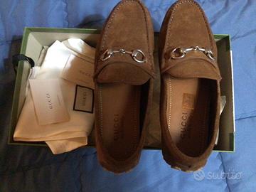 Mocassino camoscio Gucci n41 valore 1000€