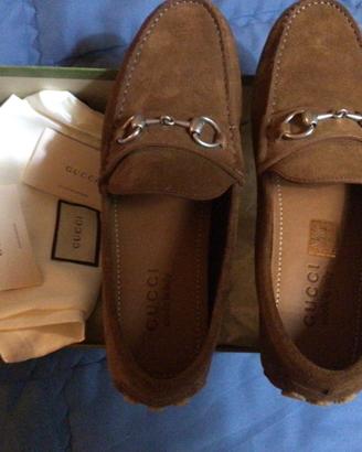 Mocassino camoscio Gucci n41 valore 1000€