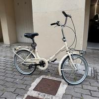 Bici crema pieghevole modello Graziella