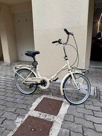 Bici crema pieghevole modello Graziella