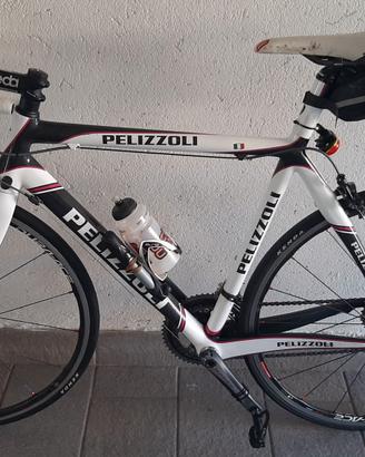 Bici da strada Pelizzoli in carbonio con Durace
