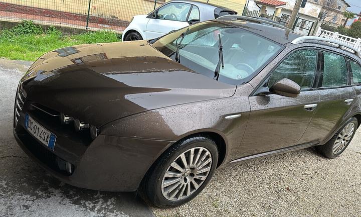 Alfa Romeo 159 2.4 JTDm 20V Sportwagon Exclusive Q