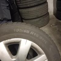 cerchi in lega e gomme da neve 195/65 R15 91H