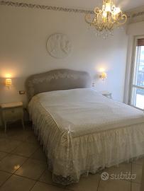 Copriletto in pizzo fatto a mano "romantico"