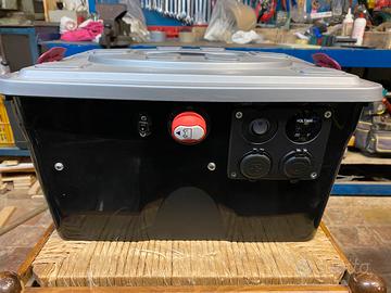 Power station 12v / 220v + Pannello Solare 160w