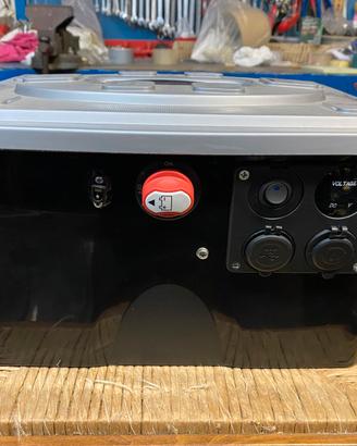 Power station 12v / 220v + Pannello Solare 160w