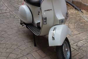 Vespa P 200 E